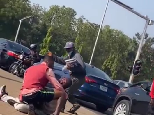 newspaper vendor shot by DSS