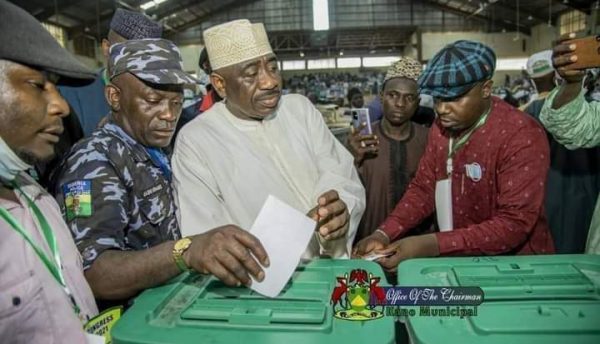 Police probe officer seen in picture voting during Kano APC congress