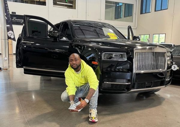 Davido plays Father Christmas, gifts N250m to orphans