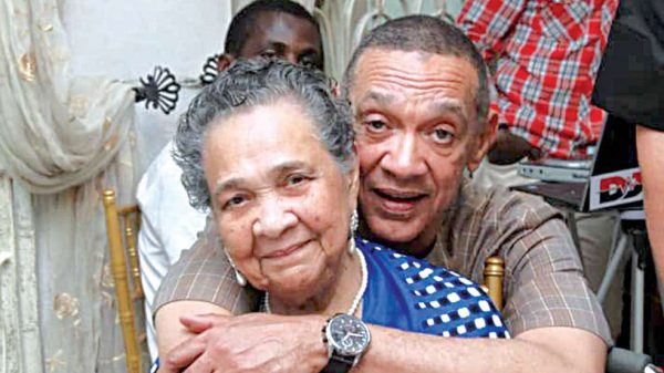 Ex-senator Ben Bruce hurts as mum dies, aged 95