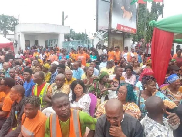 BREAKING: Crowd of supporters receive Alex Otti as he joins Labour Party