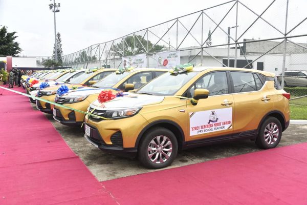 Lagos rewards 13 outstanding teachers with brand new SUVs