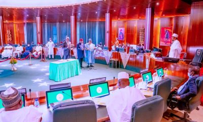 Buhari swears in new ministers, reshuffles cabinet
