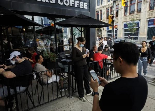 Canada hit by massive mobile, internet outage