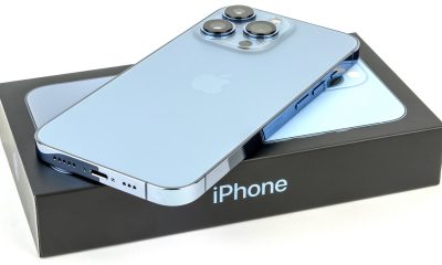 Apple fined $20m for selling iPhones without chargers